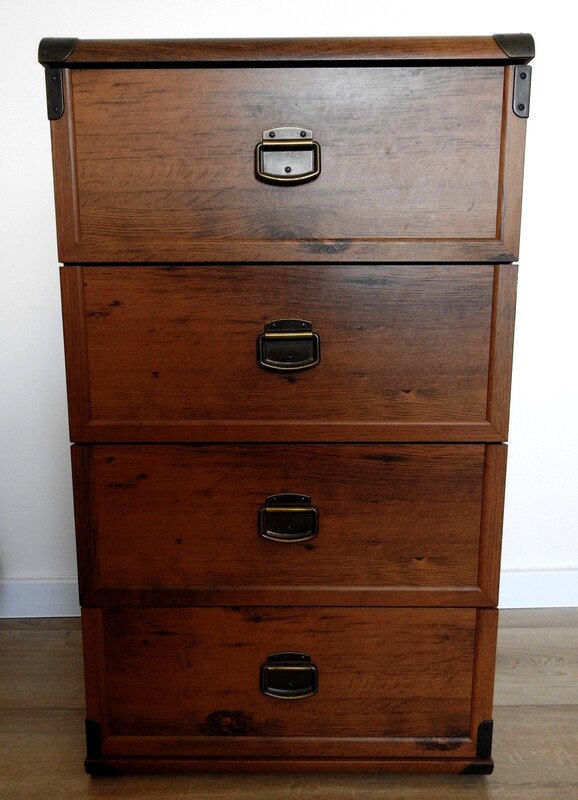 Elbląg Na sprzedaż siedem elementów zestawu meblowego BRW, model Indiana, orzech ciemny. Szafa o wymiarach 195x80x57,2