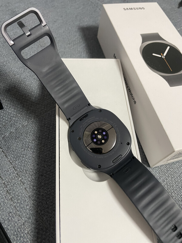 Elbląg Sprzedam w Telefon Samsung S23 Ultra w komplecie z zegarkiem Samsung Watch serii 8. Oba przedmioty są w dobrym