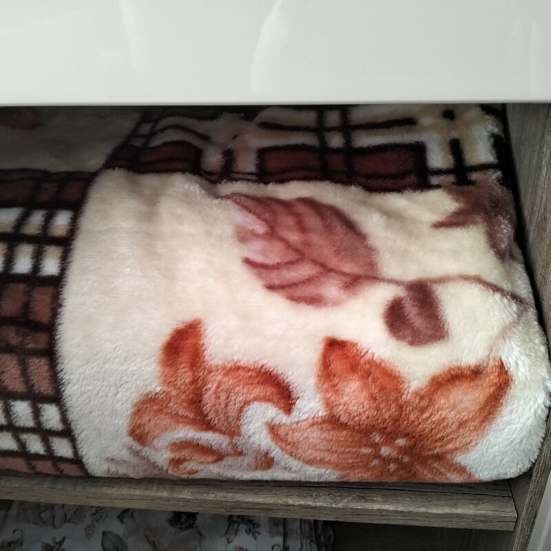 Elbląg Sprzedaż 2 kompletów pościeli ( 2 poszwy i 4 poszewki z zamkami, w stanie bardzo dobrym z bawełny,