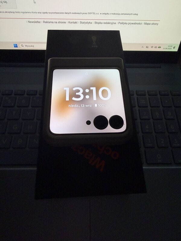 Elbląg Sprzedam smartfon Motorola razr 70.Telefon prawie nie używany. Stan bateri bardzo dobry. Liczba cykli ładowania