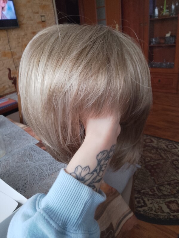 Elbląg NOWA peruka Nah hair goals model Veronica
OPIS
Peruka Veronica to model wykonany w całości maszynowo z włókna