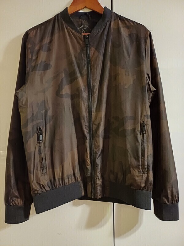 Elbląg Kurtka męska cienka wiosna rozmiar L kolor ciemny zielony moro, stan jak nowy, ściągacze stan  idealny