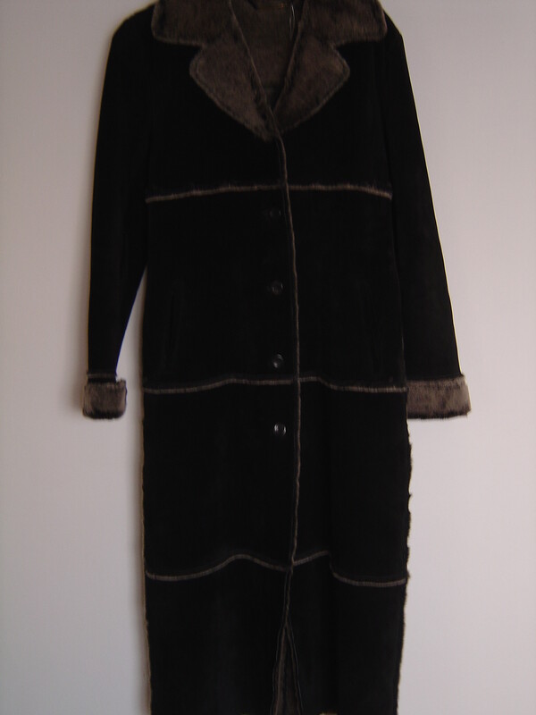 Elbląg Sprzedam za 350 zł. kożuch damski z ekoskóry bardzo lekki, długi, nowy, rozmiar 38 na wzrost 164.
tel.509 10 33