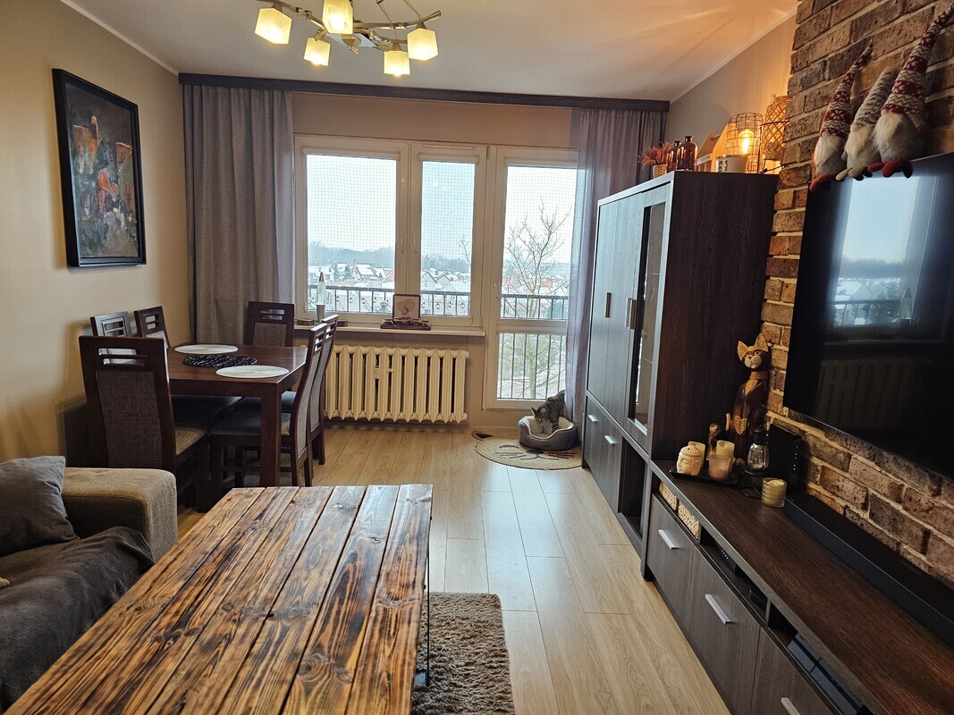 Elbląg SPRZEDAŻ BEZPOŚREDNIA !!!&nbsp; Oferuję na sprzedaż atrakcyjne 2 - pokojowe mieszkanie położone w spokojnej,