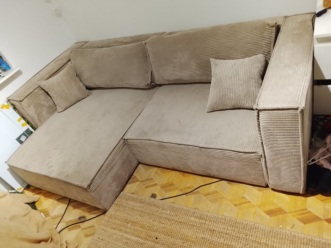 Elbląg Rozkładany narożnik z funkcją spania - prawy lub lewy - bez skręcania. Praktycznie nieużywany. Stał długo