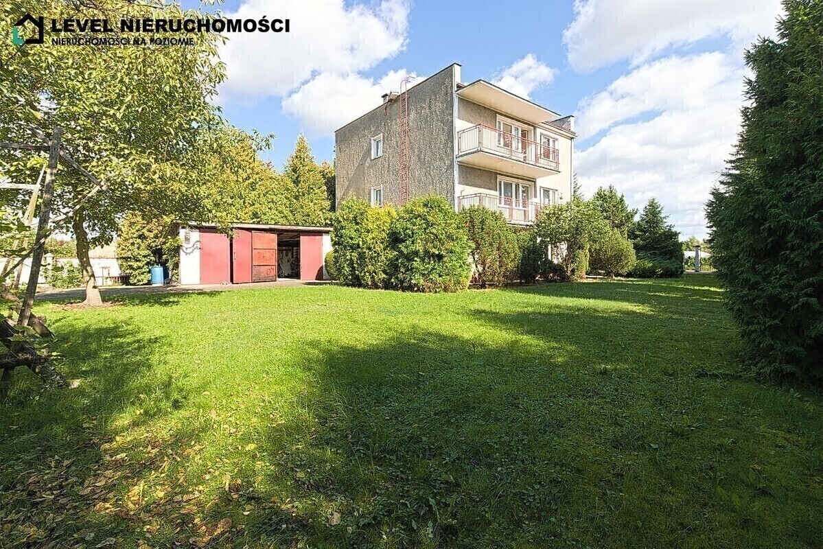 Elbląg LEVEL NIERUCHOMOŚCI&nbsp; Dom na dużej działce w Elbląguplus dwa garażeul. Freta&nbsp; NIERUCHOMOŚCI NA POZIOMIE