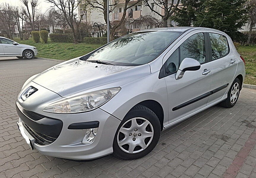 Elbląg Peugeot 3081.6 BenzynaM - 2011 r1.6 Benzynaprzebieg - 156 tyś. kmPo dużym serwisie