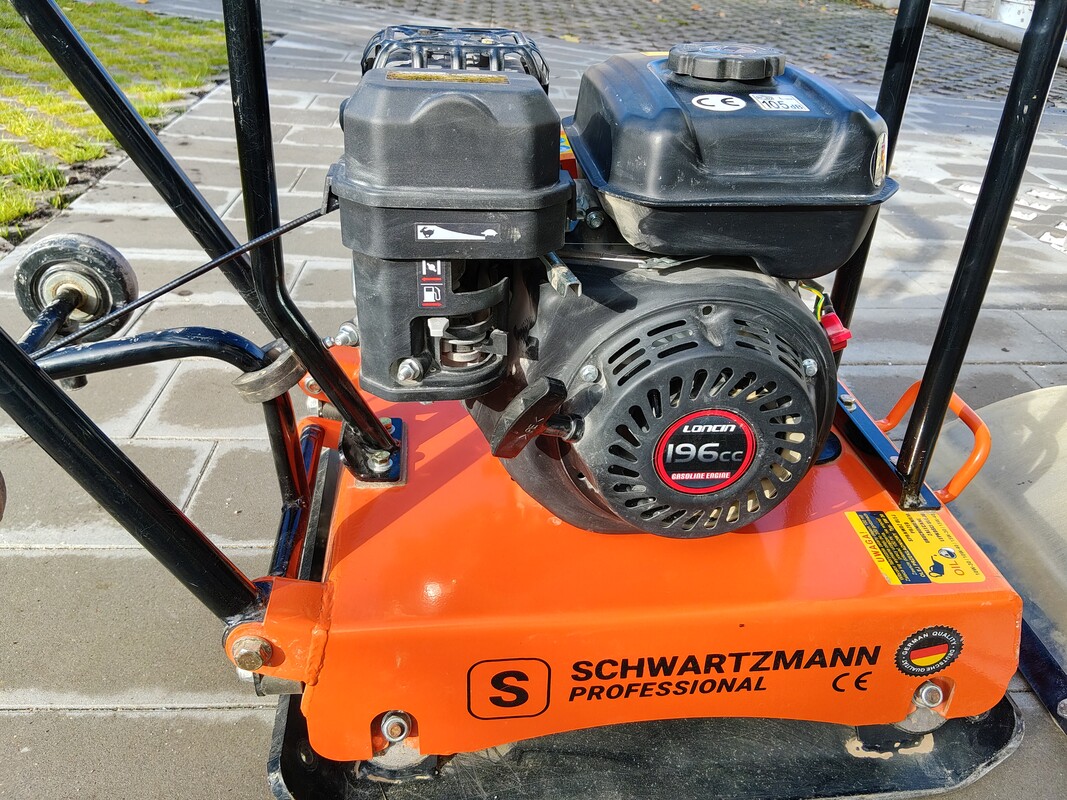 Elbląg Sprzedam zagęszczarkę SCHWARTZMANN 90 kg używaną w bdb stanie.