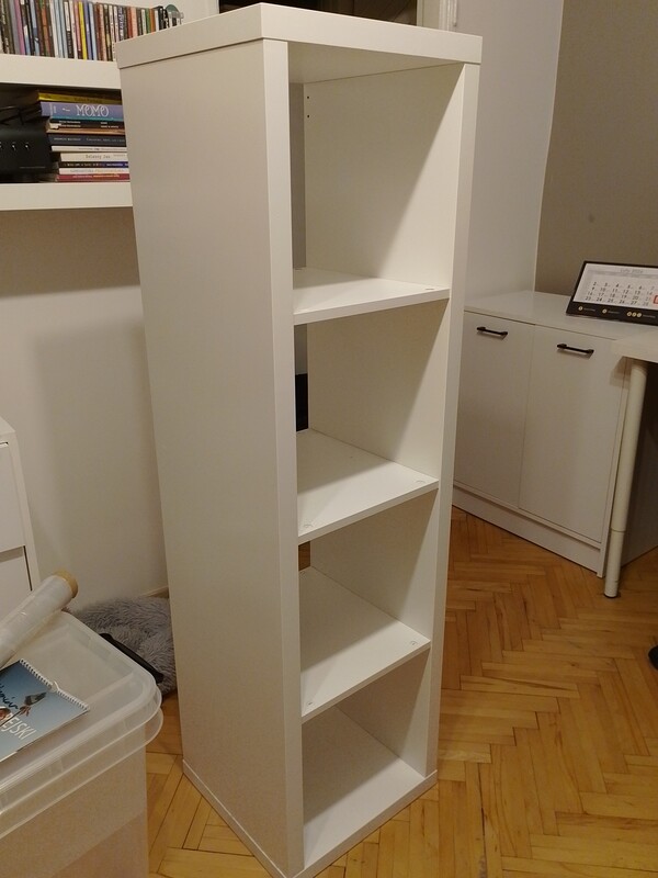 Elbląg Tanio sprzedam w bardzo dobrym stanie regał z Ikea Billy (chyba tak się nazywa),
40/42 cm, 146 cm wysokości.