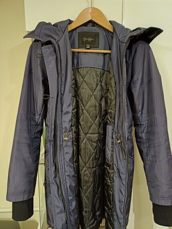 Elbląg Kurtka płaszcz, ocieplana, rozmiar 36/38,kolor granatowy, zamek plus guziki, stan bardzo dobry.