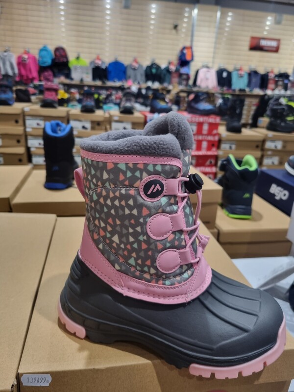 Elbląg Sprzedam zimowe buty dla dziewczynki roz 34,stan bardzo dobry. Cenna 50zł. Polecam