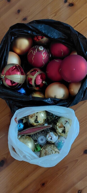 Elbląg Oddam trochę  ozdób  choinkowych  ( bąbki)