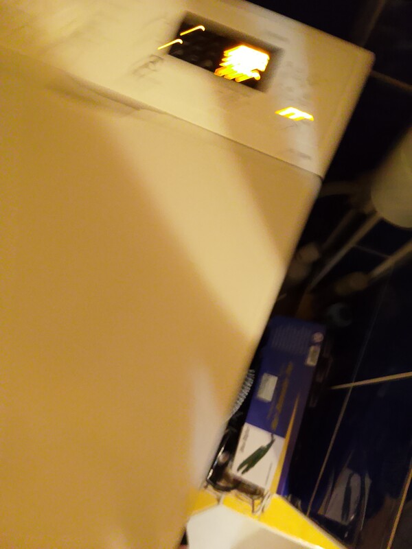 Elbląg Oddam pralkę. Coś jest z bębnem. Jeśli ktoś se naprawi napewno posłuży. Odbiór jak najszybciej.