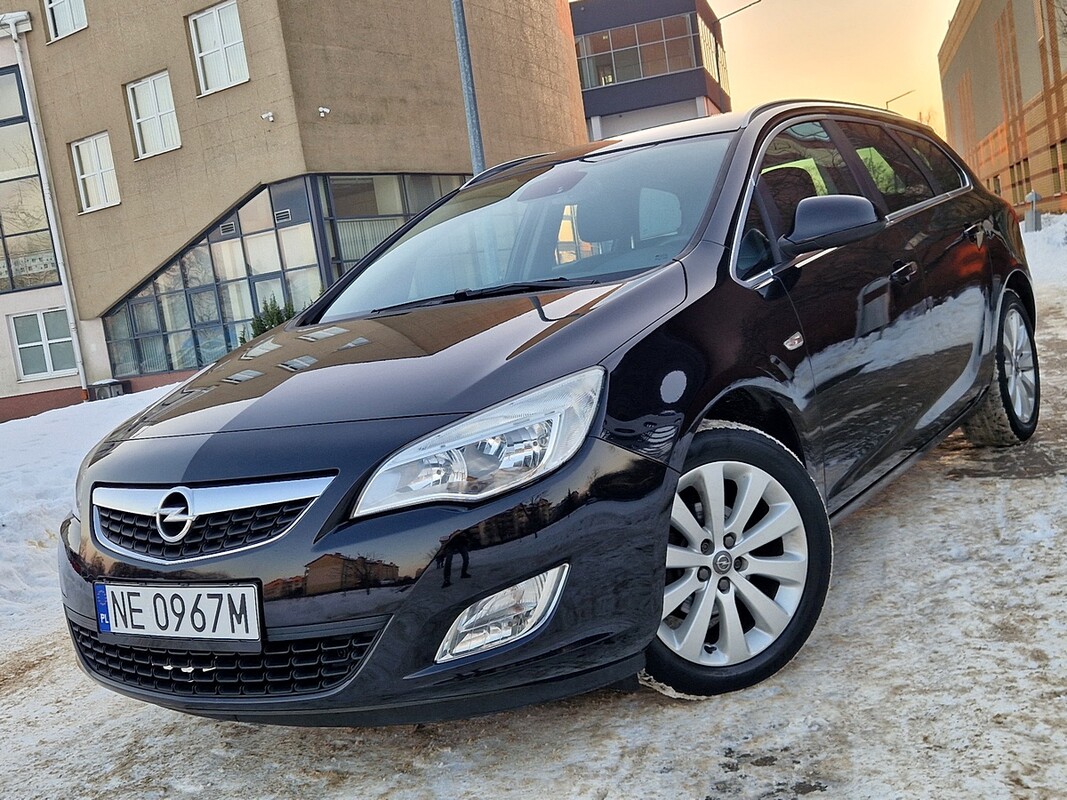 Elbląg Opel Astra J1.4TurboBenz 140&nbsp; -Klima--Skóry-Alu-NaviSuper StanSerwisowany-Zarejestrowany w