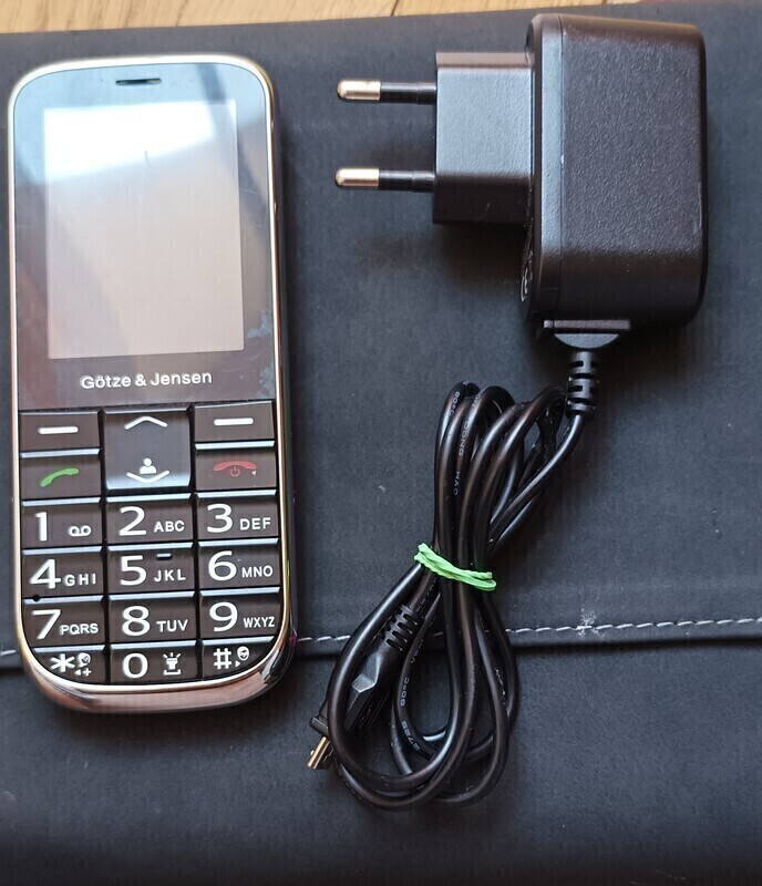 Elbląg Mam do sprzedania nowy i nie używany telefon dla starszej osoby. Telefon jest kompletny z ładowarką. .taki jak