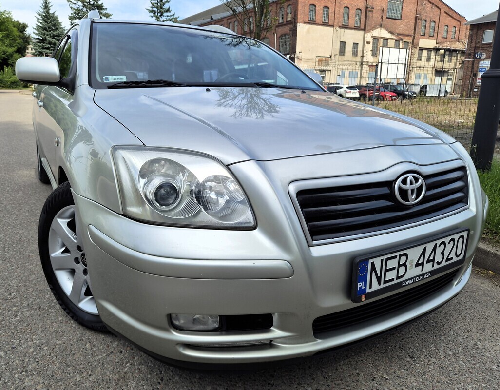 Elbląg Toyota Avensis 1,8Benzyna 120Km 2004Rok Nowy Rozrząd -Sprawna Klimatyzacja Tempomat