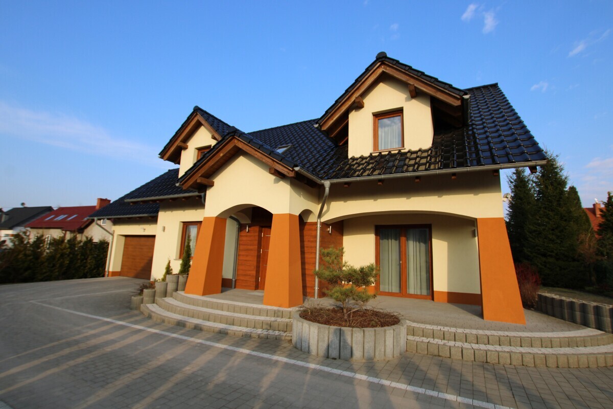 Elbląg NIERUCHOMOŚCI ANNA KRASZEWSKA&nbsp; Nowoczesny dom wolnostojący&nbsp; na prestiżowym osiedlu&nbsp; ul.