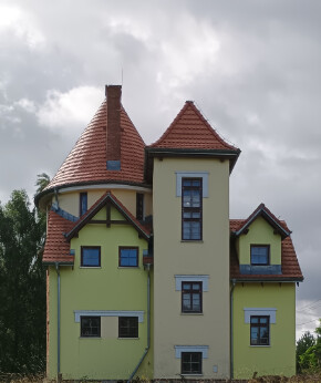 Elbląg Stylowy zameczek do wykończenia 8 km od Elbląga