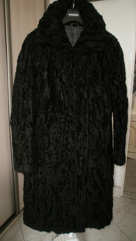 Elbląg Dzień dobry:
Mam do oddania w zamian za dwie czekolady gorzkie Meltie 85% czarne futro z karakuł, Jest ogólnym