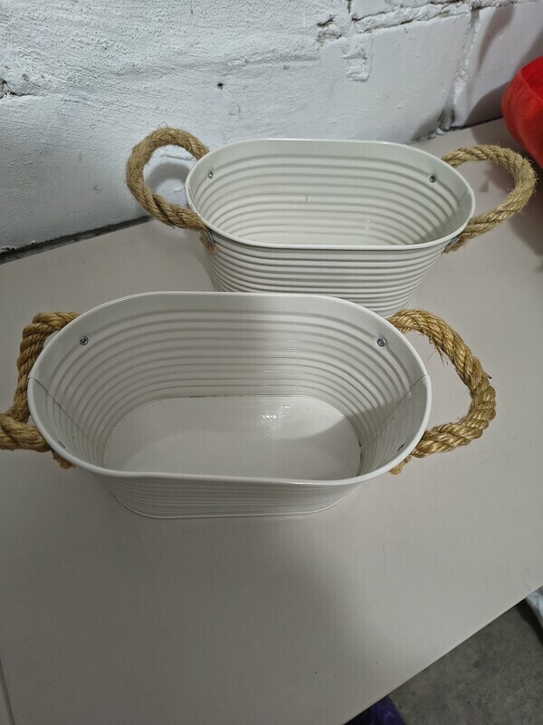 Elbląg Ozdobne osłonki na kwiatki 15 zł dwie sztuki