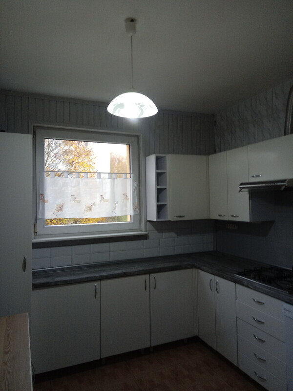 Elbląg Wynajmę dwupokojowe mieszkanie o powierzchni 48 m kw. przy ul. Szarych Szeregów w Elblągu. Koszt wynajmu 1700