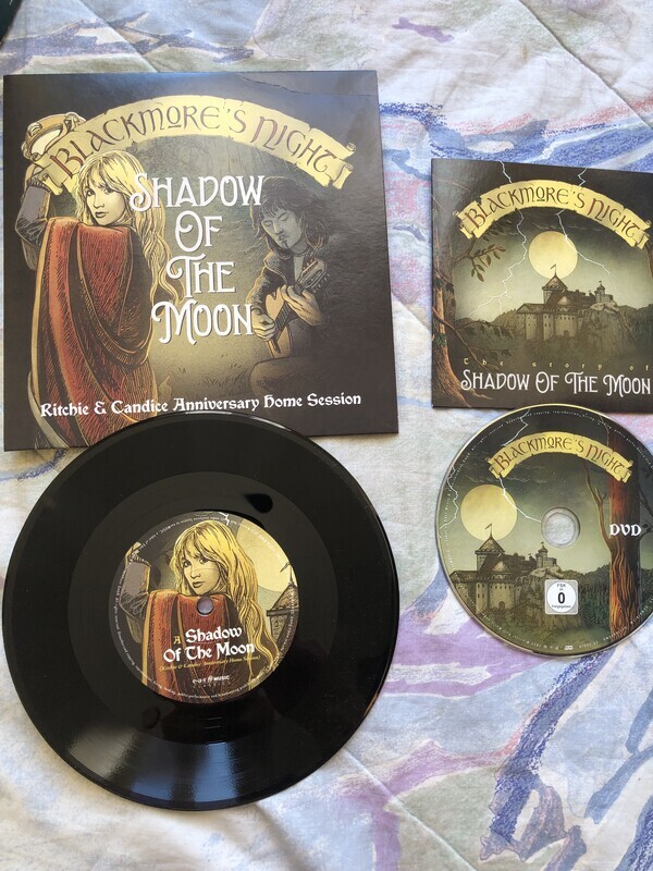 Elbląg Blackmores Night- Shadow of the Moon singiel+DVD.2 płyty Vinyl singiel+ DVD kulisy powstawania i piosenki.