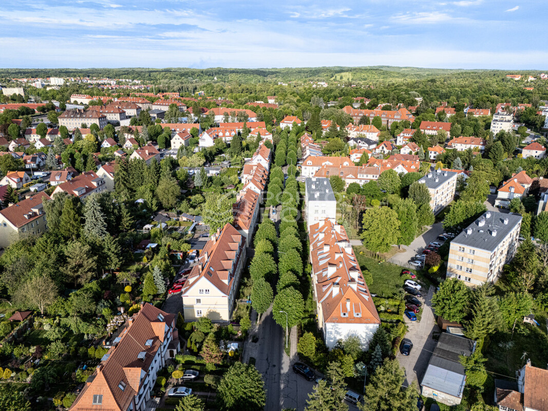 Elbląg Na sprzedaż 2-pokojowe mieszkanie z oddzielną kuchnią zlokalizowane przy ul. Pionierskiej w