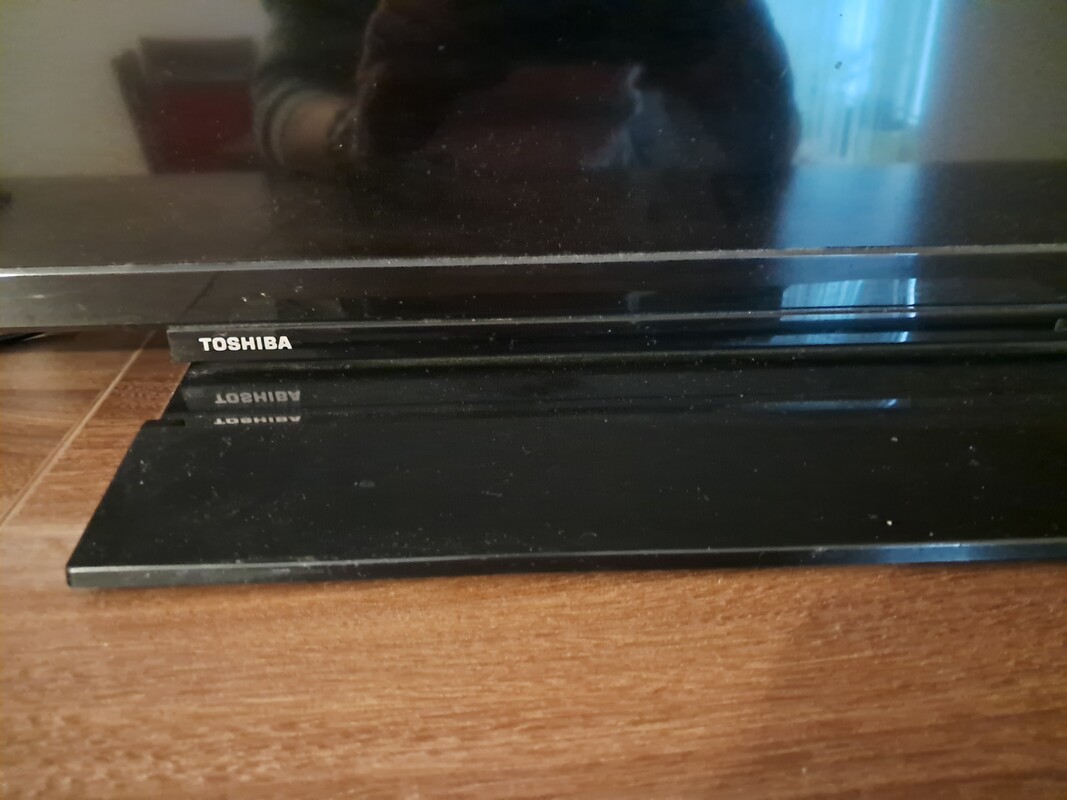 Elbląg Sprzedam telewizor TOSCHIBA 28' w bardzo dobrym stanie. Telewizor posiada SMART TV. cena 200zł.