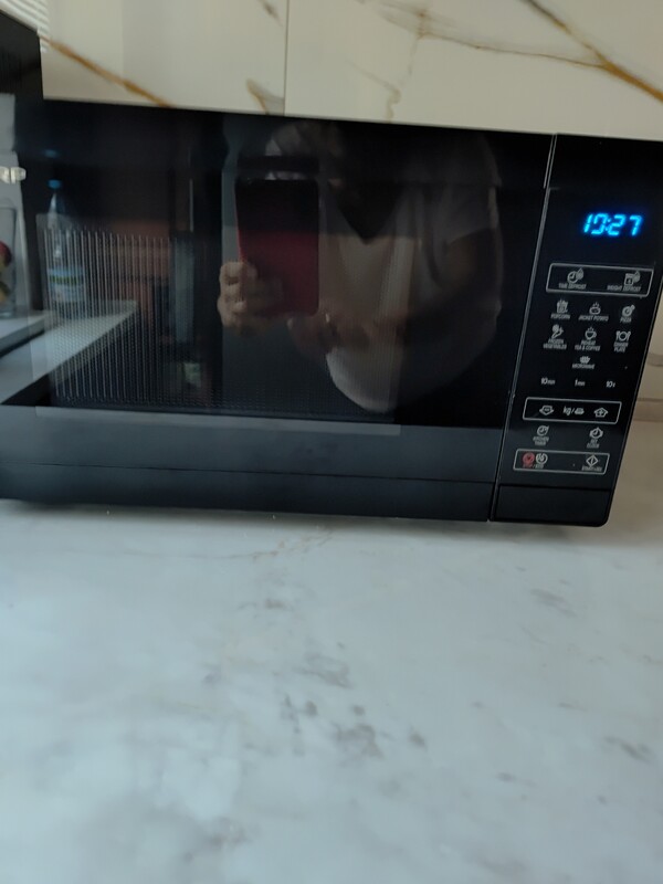 Elbląg Sprzedam:
Mikrofalówka SHARP 20L czarna stan b. dobry w cenie 150 zł.
Urządzenie do czyszczenia kabin na