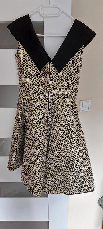 Elbląg Sprzedam za 50 zł. sukieneczkę rozmiar 38 na wzrost 155,są też pantofle nr 37  na niskim koturnie czarne -