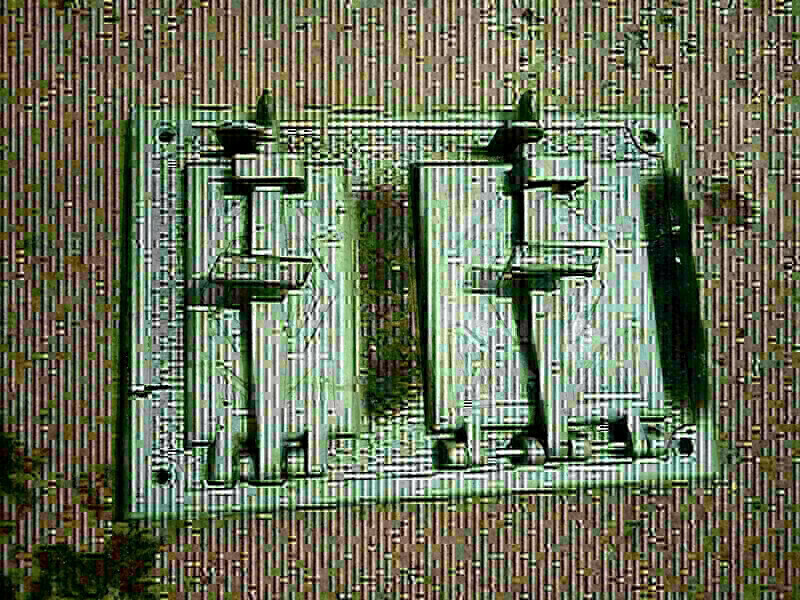 Elbląg Sprzedam drzwiczki żeliwne od pieca kaflowego z czasów PRL. Wymiary długość 47,5 cm x szerokość 33 cm, waga