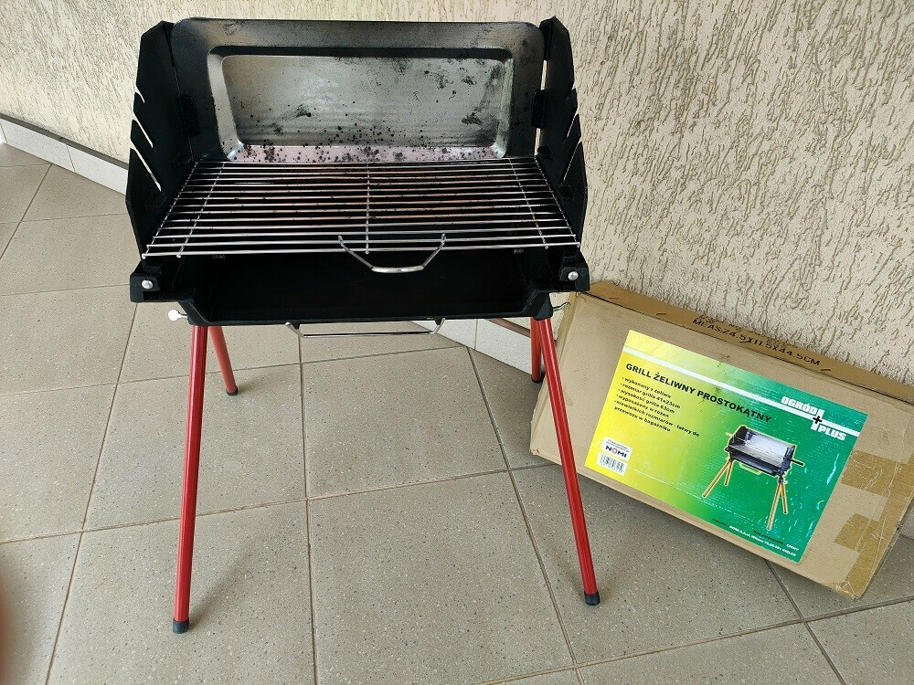 Elbląg Grill
Sprzedam idealny na działkę mały prostokątny żeliwny grill na nóżkach
o wymiarach 23x41 cm.
Preferowany