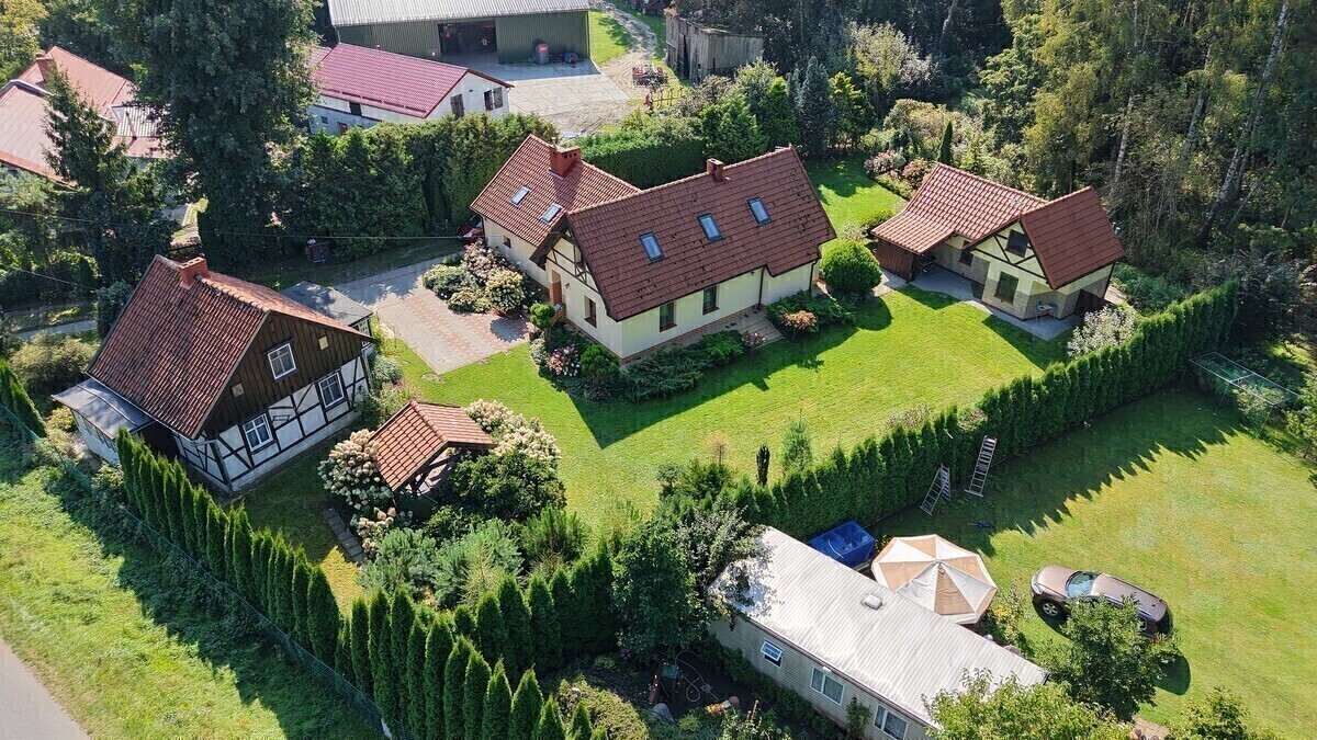 Elbląg WGN- NIERUCHOMOŚCI biuro w Elblągu prezentuje na sprzedaż trzy domy: dom rodzinny, dom letniskowy i dom