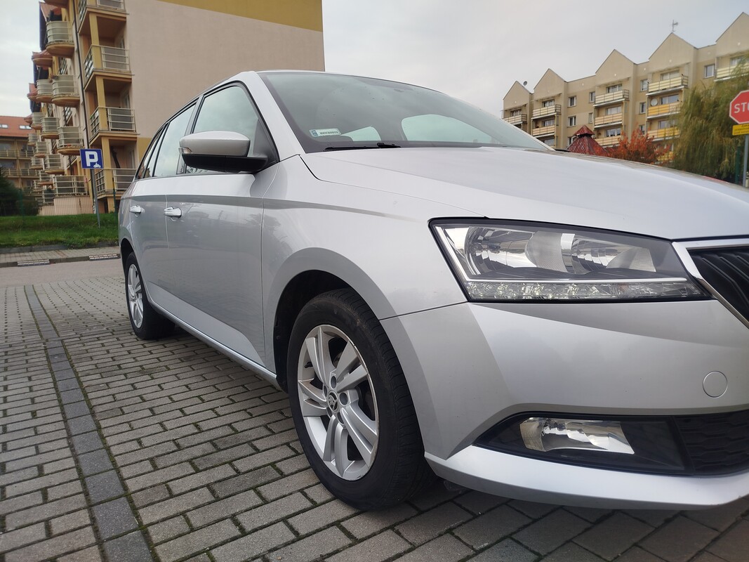 Elbląg Witam
Posiadam na sprzedaż bardzo ładną Skodę Fabię III Ambition, bezwypadkową w oryginalnym lakierze. Auto w