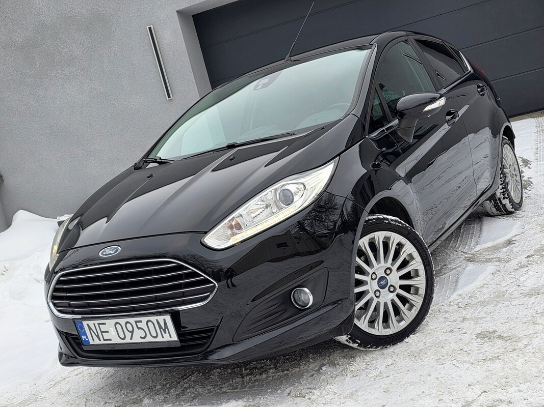 Elbląg Ford Fiesta, benzyna, 2014 rok - pełna opcja wyposażenia. Ładne zadbane auto, wizualnie bardzo ładnie