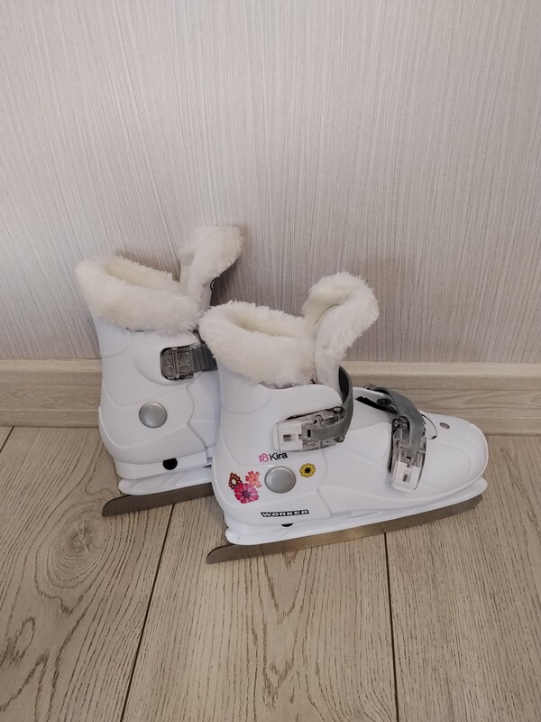 Elbląg SPRZEDAM ŁYŻWY DLA DZIEWCZYNKI ROZMIAR 29-32 W BARDZO DOBRYM STANIE NIE ZNISZCZONE. ODBIÓR OSOBISTY NIE WYSYŁAM.