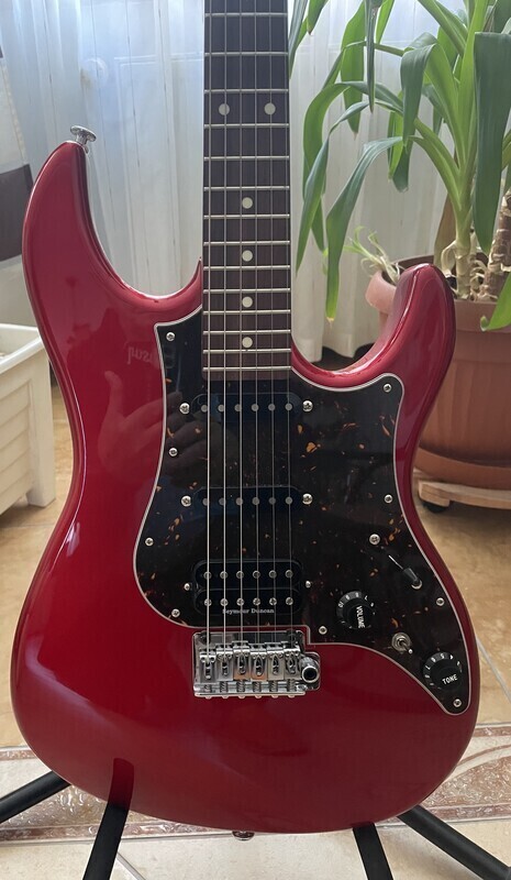Elbląg Stratocaster Japońskiej firmy Fujigen, Odyssey 2,stan perfekcyjny Korpus: lipa Szyjka: klon Podstrunnica: