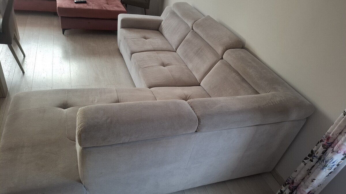 Elbląg Sprzedam narożnik (sofa)  z funkcją spania, rozkładana, sofa posiada dwa pojemniki na pościel, rozm nm. 1  -260