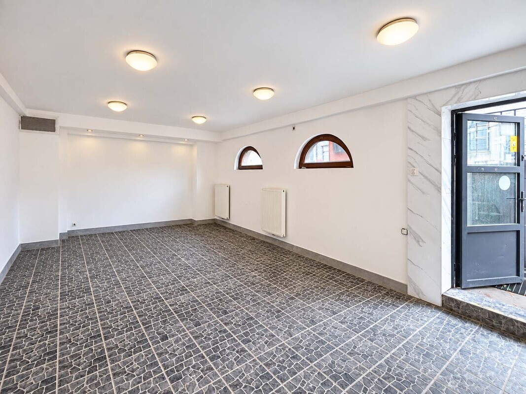 Elbląg DE FACTO NIERUCHOMOŚCI TWÓJ ZAUFANY PARTNER LOKAL UŻYTKOWY NA UL. STARY RYNEK W ELBLĄGU Z40 M2 - SALA OBSŁUGI I
