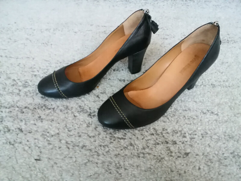 Elbląg Buty, czółenka Gino Rossi, skórzane, R.38,stan idealny, wysokość obcasa 7,5 cm