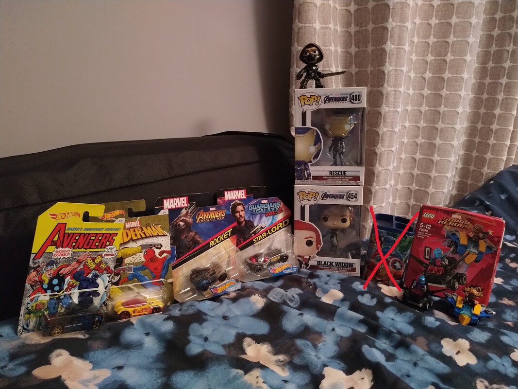 Elbląg Sprzedam figurki Funko (wyciągane z pudełka), Hot Wheels i LEGO Marvel (zestaw nie posiada jednej części), stan