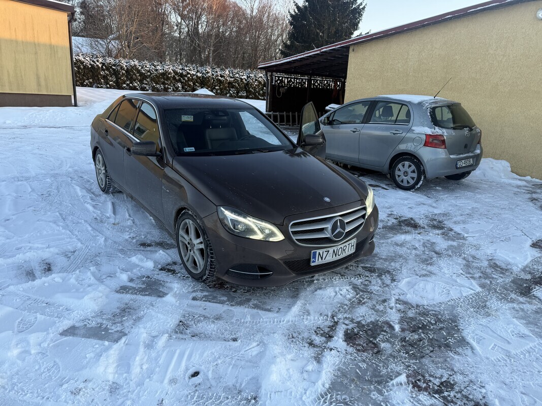 Elbląg Sprzedam Mercedesa E300 BlueTEC Hybrid o mocy 204 KM. Auto jest bardzo wygodne, dynamiczne, a przy tym naprawdę