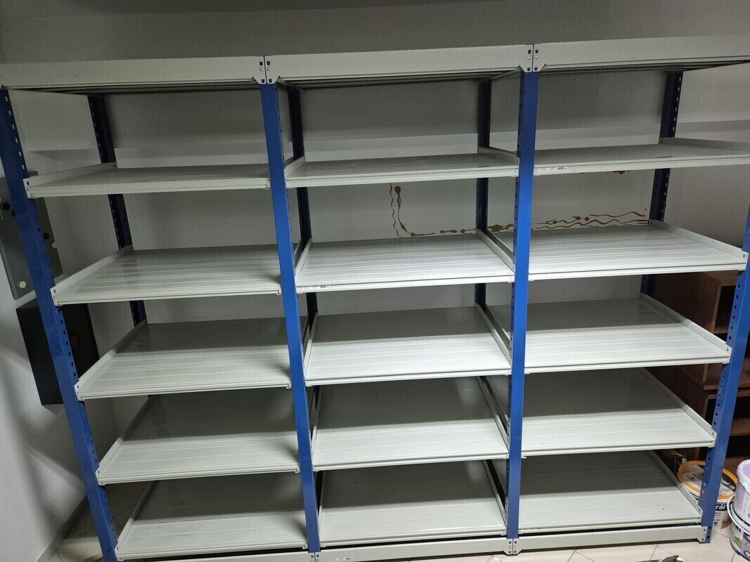 Elbląg Witam mam do sprzedania regał magazynowy metalowy, konstrukcja składana.
Regał bardzo solidny, wyprodukowany