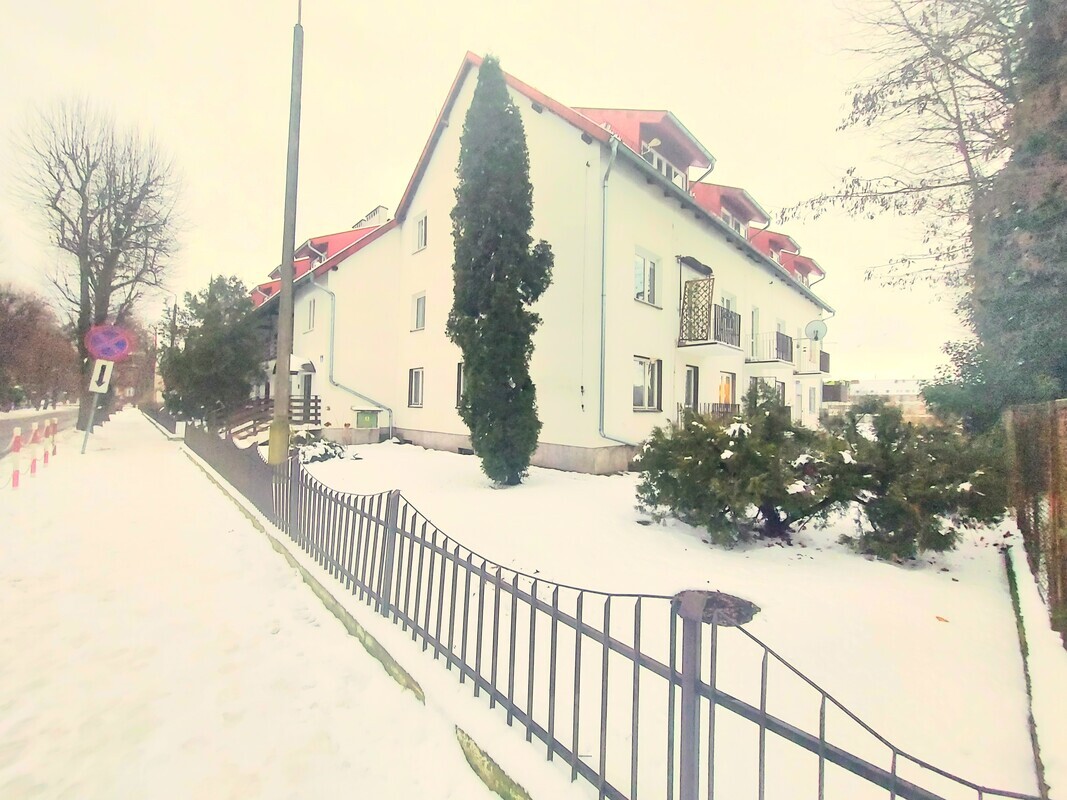 Elbląg OFERTA  BEZPOSREDNIA 
 1 piętro---balkon--- 2 miejsca postojowe--cisza ---zielen
  PRZY  PARKU