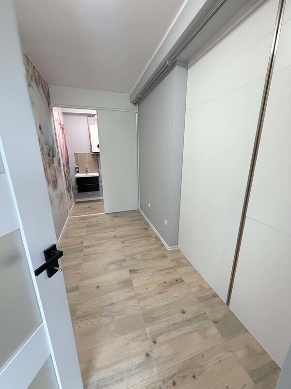 Elbląg Do wynajęcia gabinet w salonie kosmetycznym 10m2.
Oferujemy podnajem zamykanego gabinetu, idealnego na usługi