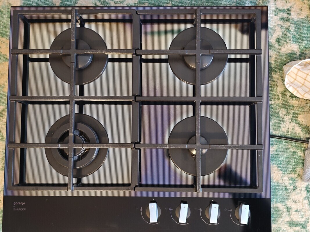 Elbląg Sprzedam płytę gazową GORENJE GCW641ST. Płyta zasilana gazem ziemnym.
Pasuje do szafki 60cm. Sprawna posiada