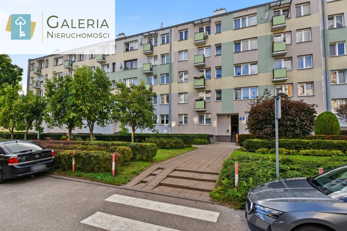Elbląg GALERIA NIERUCHOMOŚCIZ pasji i miłości do nieruchomościNa sprzedaż: trzypokojowe mieszkanie na parterzeul.