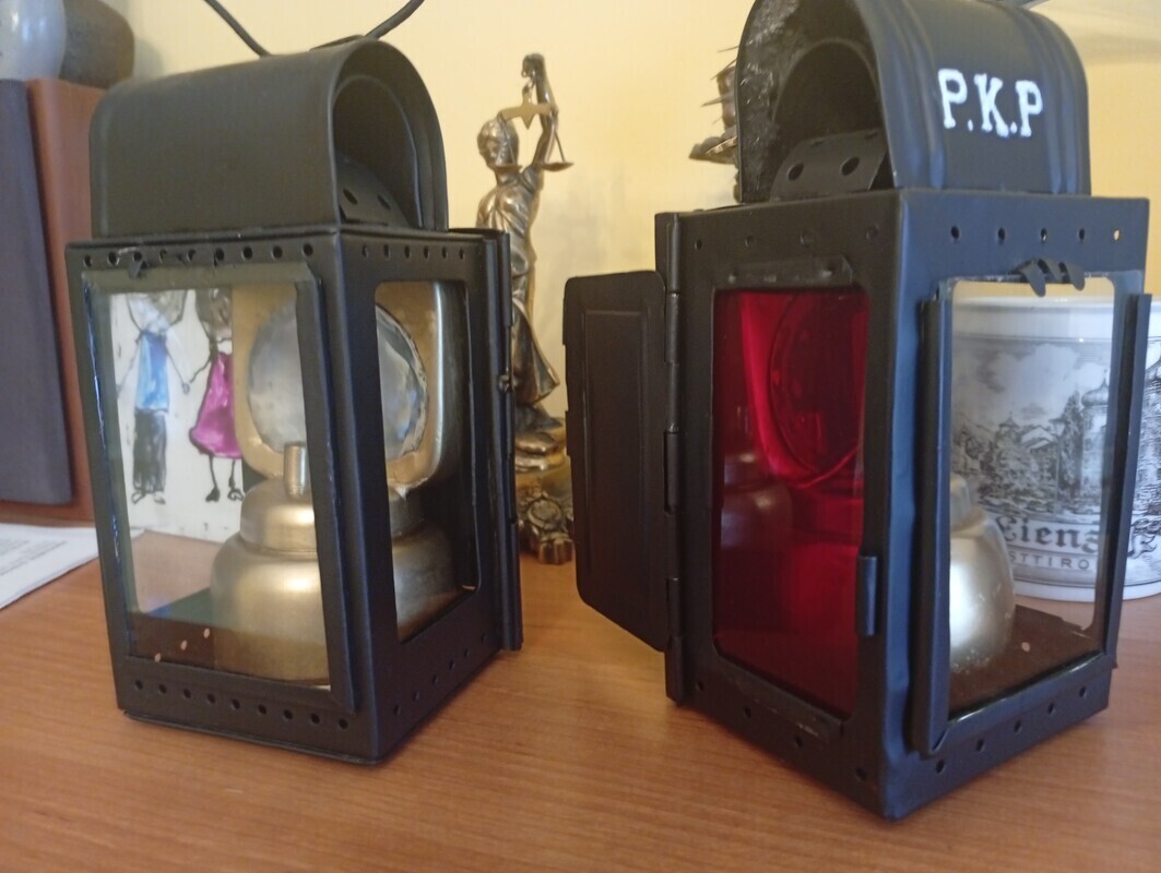 Elbląg sprzedam 2szt lampy konduktorskie karbidowe po renowacji atrakcyjny wygląd do kolekcji lub wystroju wnętrza