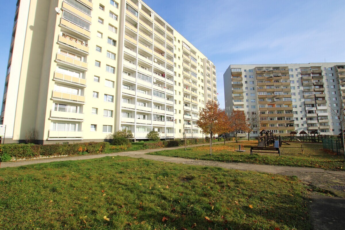 Elbląg NIERUCHOMOŚCI ANNA KRASZEWSKA Słoneczne 3-pokojowe mieszkanie, z dużym balkonem