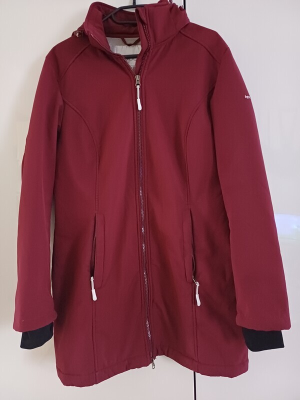 Elbląg Kurtka softshell rozmiar 42,kolor bordowy w środku przyjemny miś, zamek dwustronny góra dół, stan idealny minus